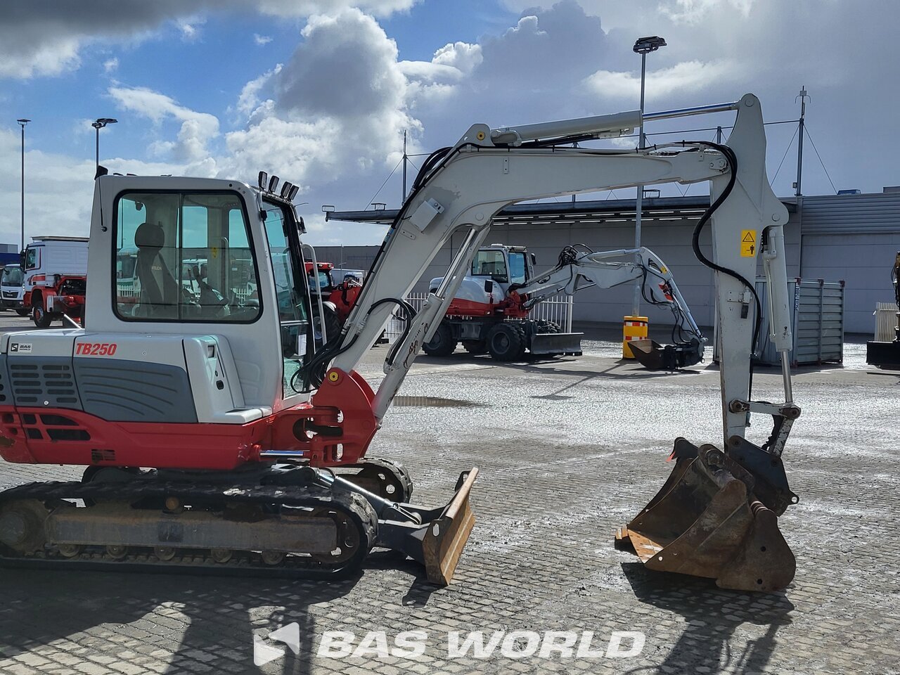 Other : Takeuchi TB250 Мини екскаватор <10 т