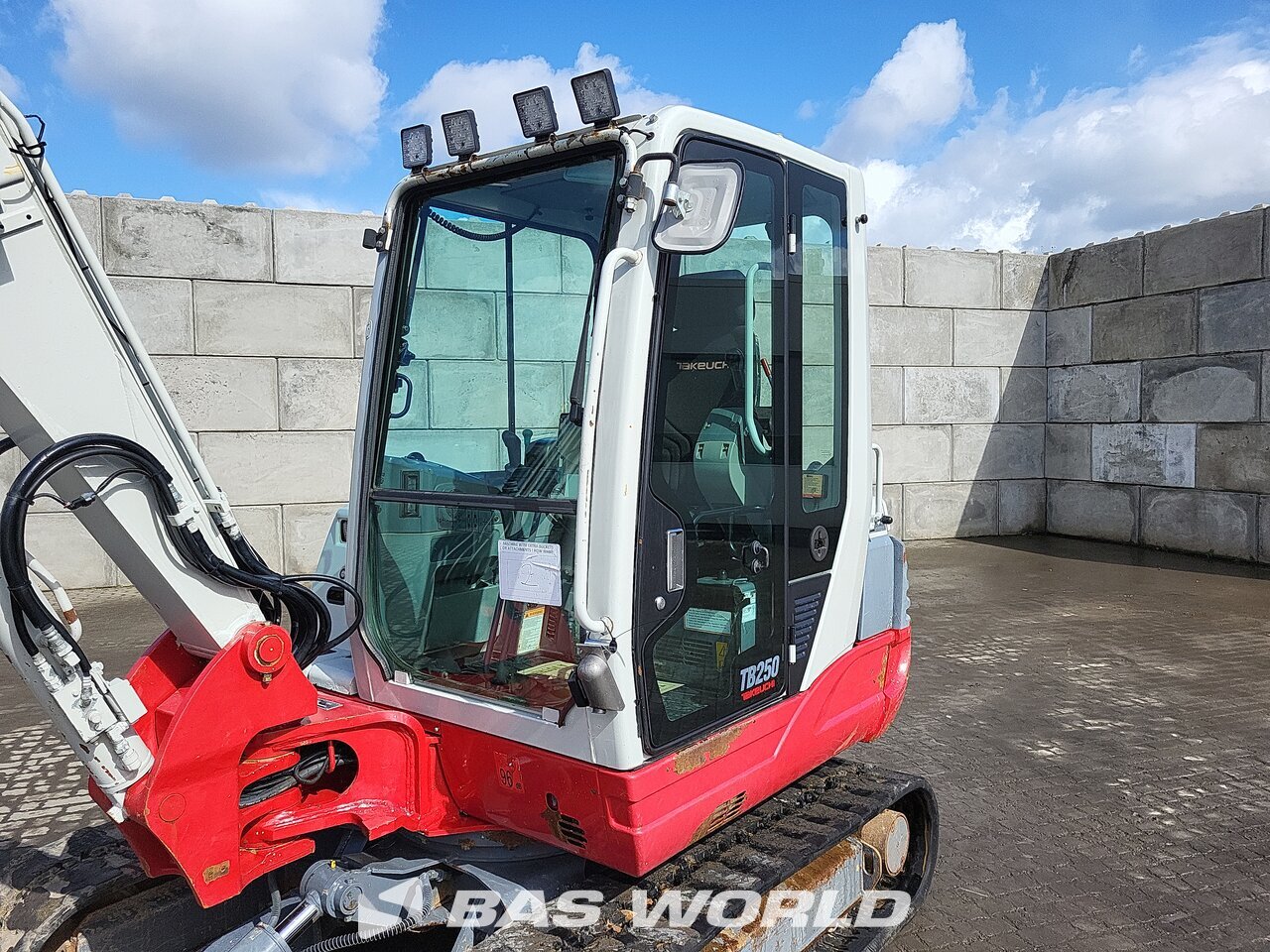 Other : Takeuchi TB250 Мини екскаватор <10 т