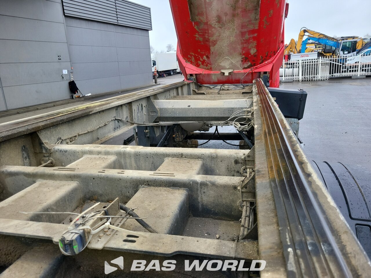 Other : Sattelzugmaschine und Sattelauflieger