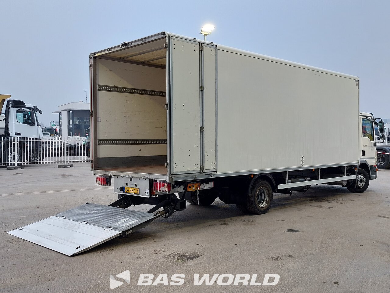 Other : MAN TGL 12.220 Box body truck