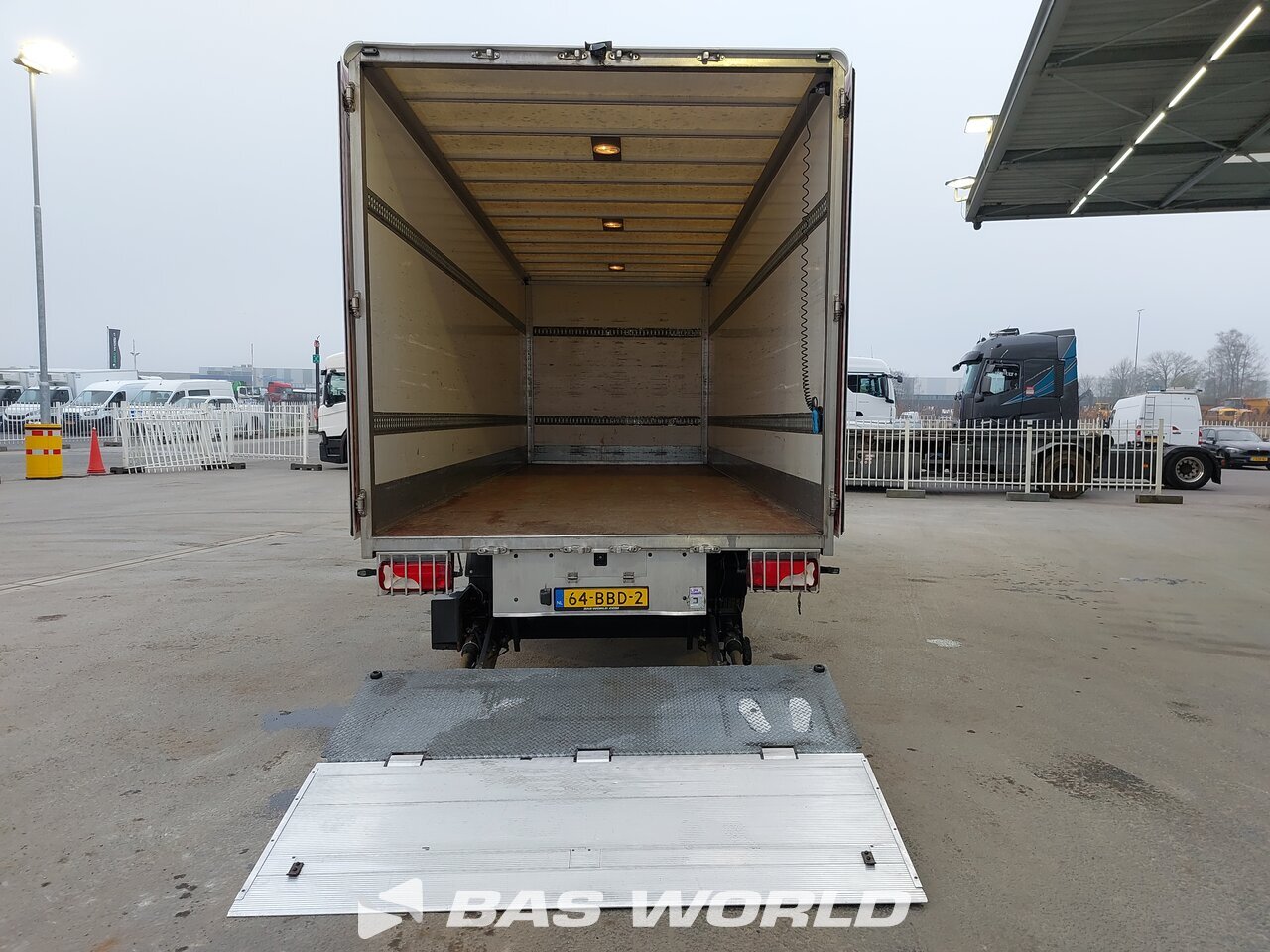 Other : MAN TGL 12.220 Box body truck