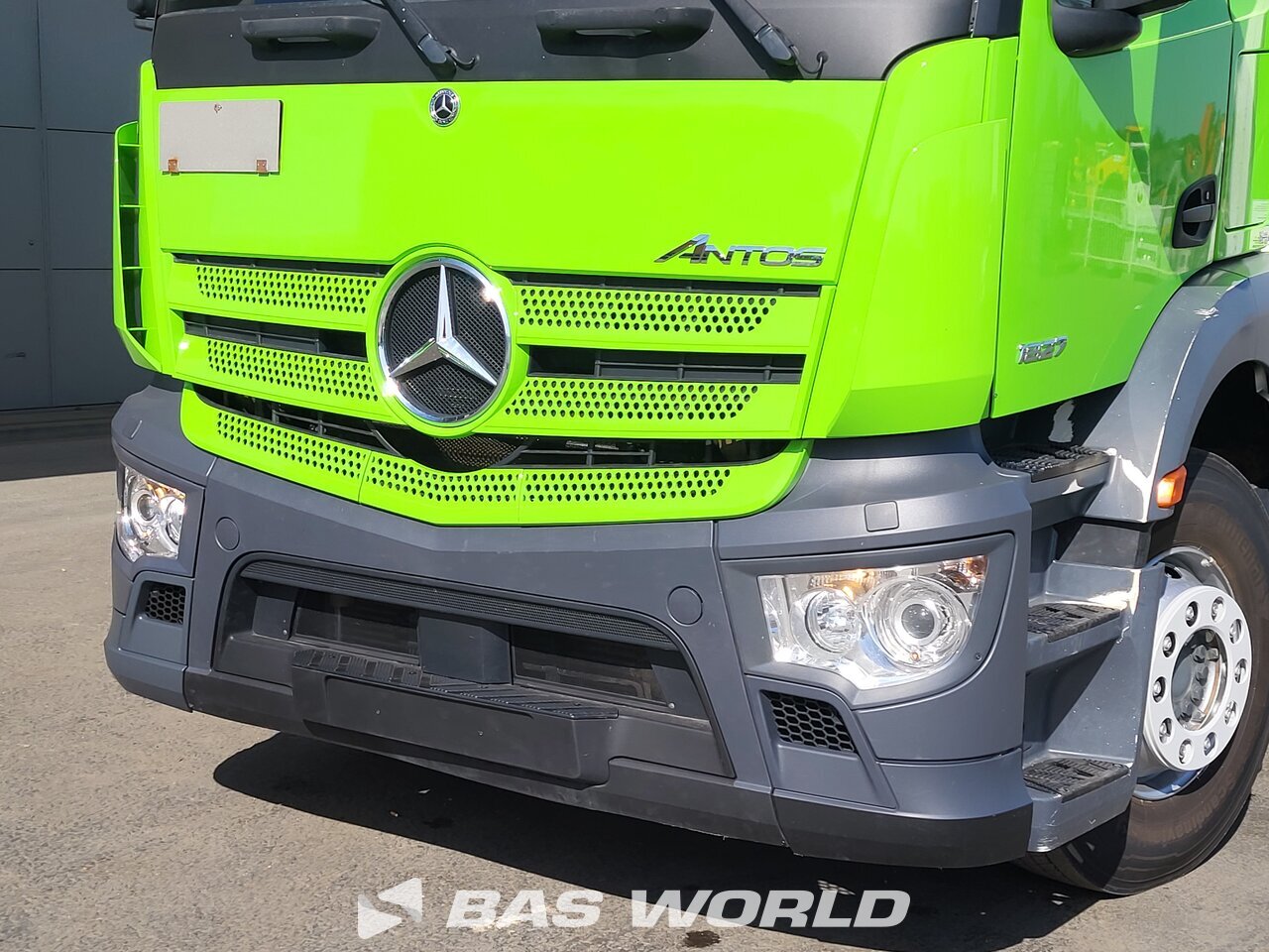 Other : Mercedes Antos 1827 Carrosseries fourgons