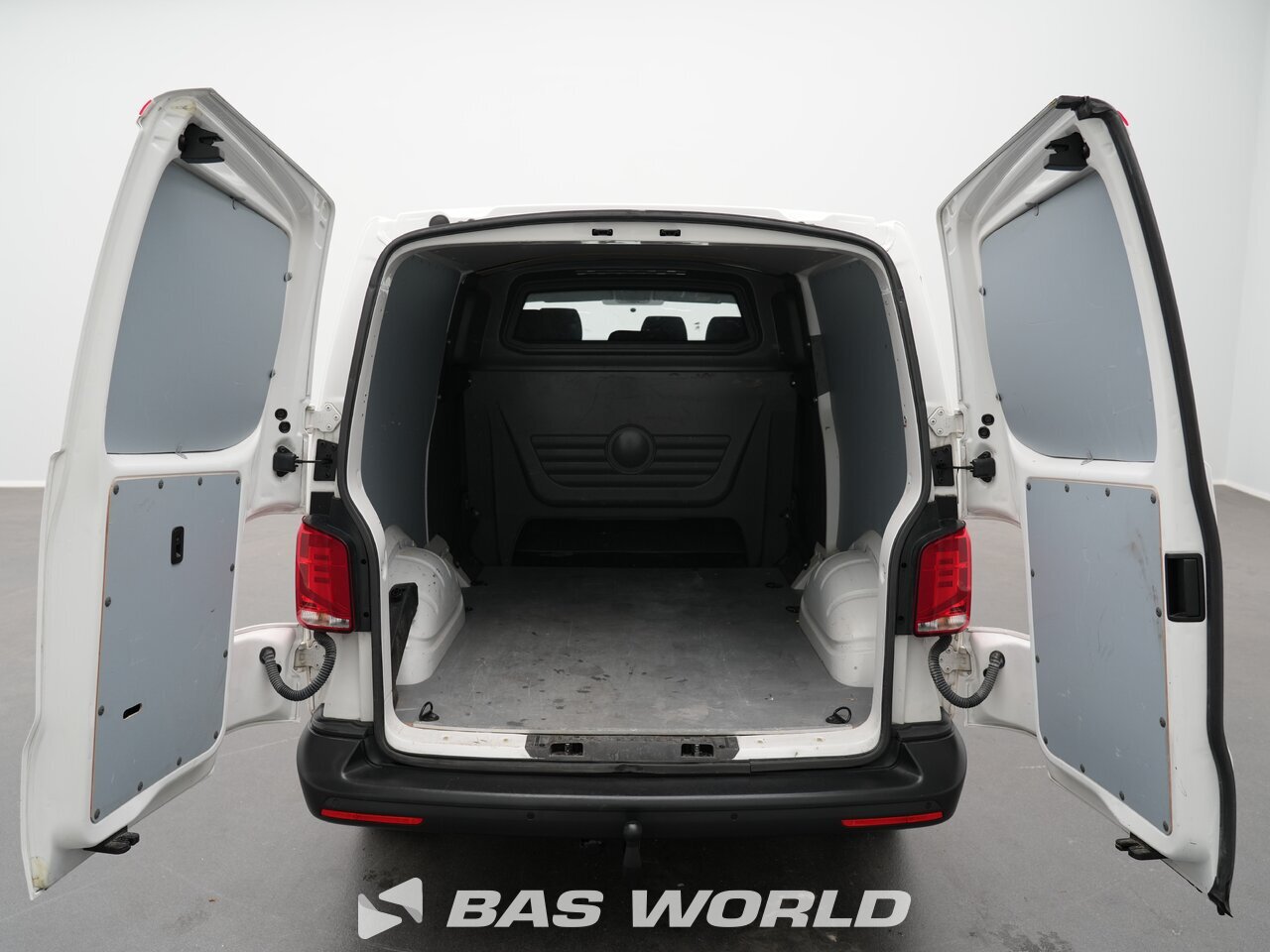Other : Volkswagen Transporter 150PK Затворен ван