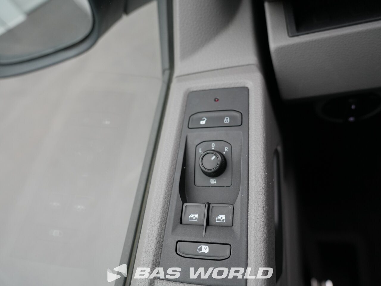 Other : Volkswagen Transporter 150PK Затворен ван