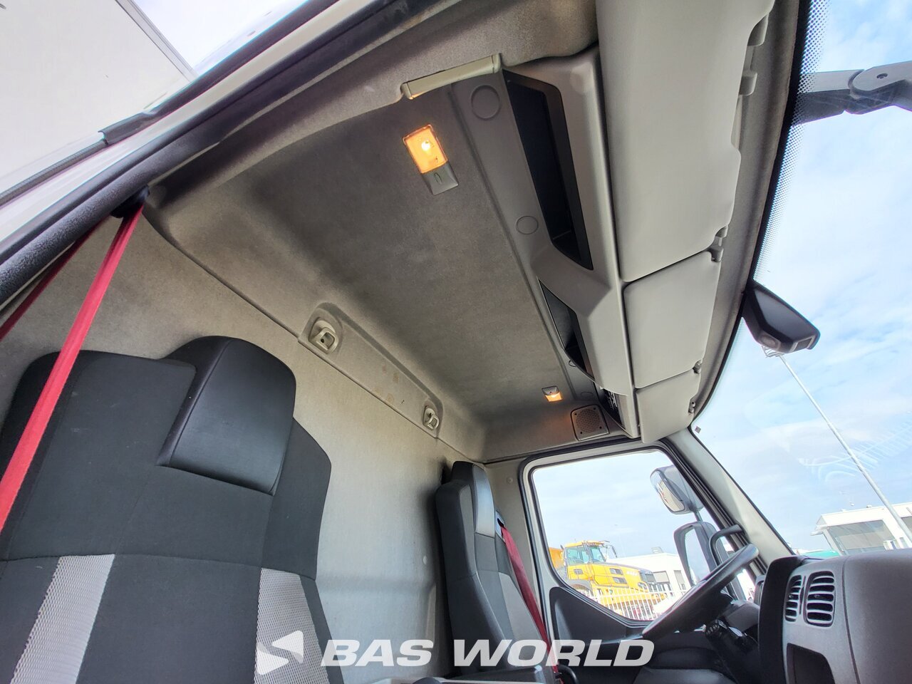 Other : Renault D 210 Refrigerated Truck