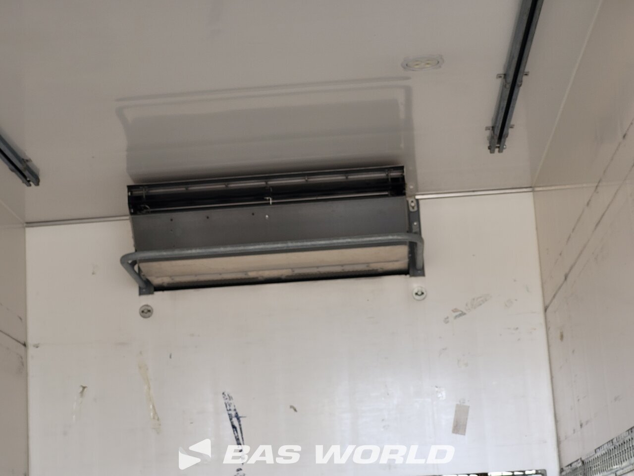 Other : Renault D 210 Refrigerated Truck