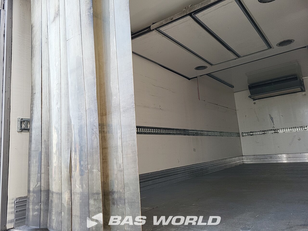 Other : Renault D 210 Refrigerated Truck