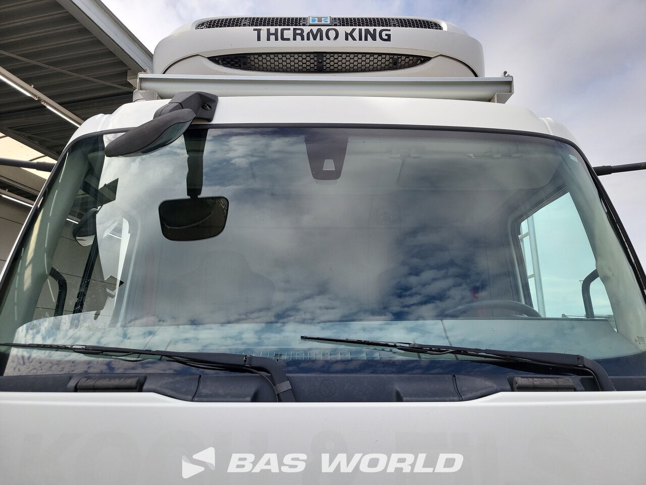 Other : Renault D 210 Refrigerated Truck