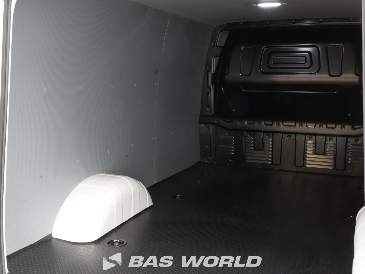 Other : Maxus eDeliver 3 Затворен ван