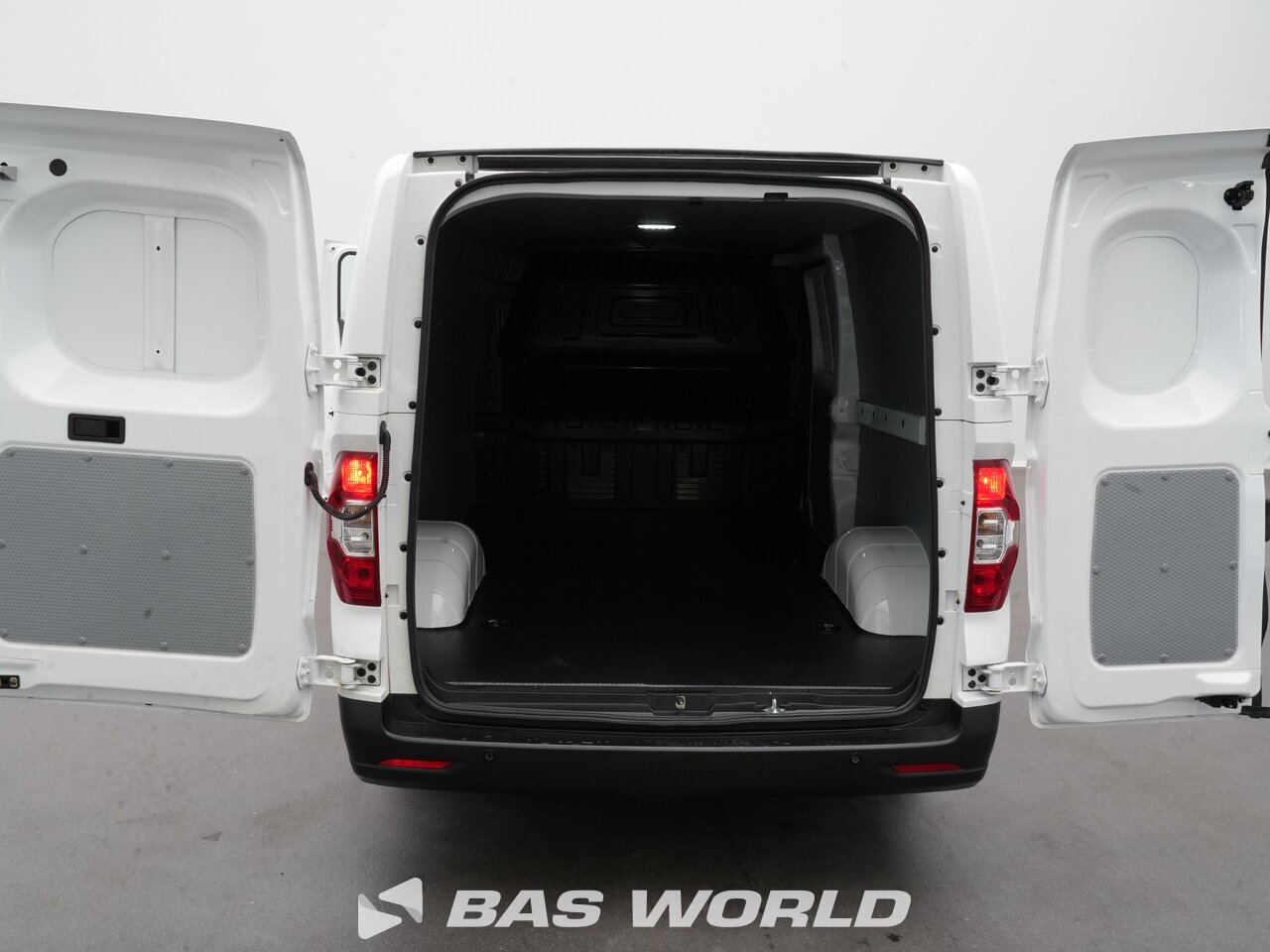 Other : Maxus eDeliver 3 Затворен ван