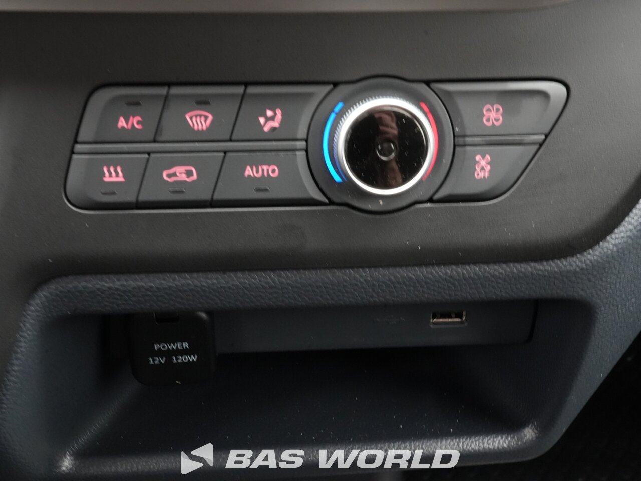 Other : Maxus eDeliver 3 Затворен ван