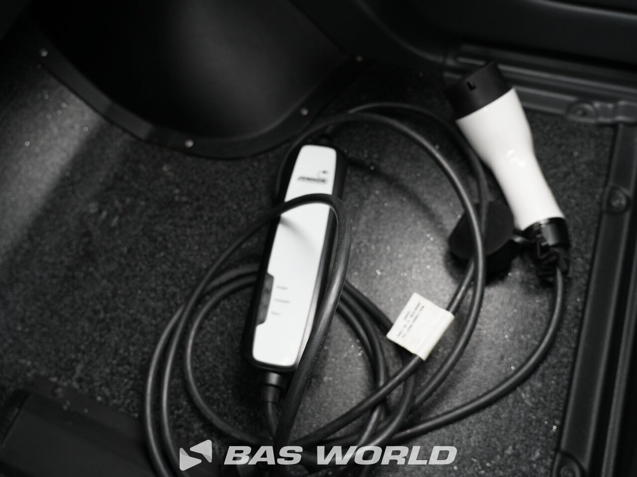 Other : EVUM Motors aCar Отворен