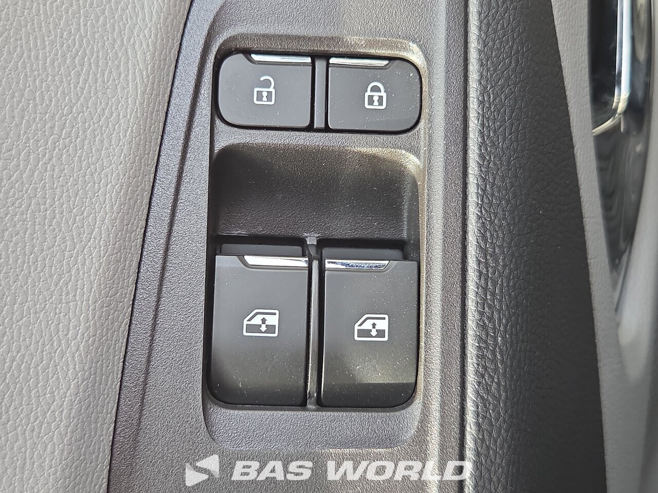 Other : Maxus eDeliver 9 Duba închisă