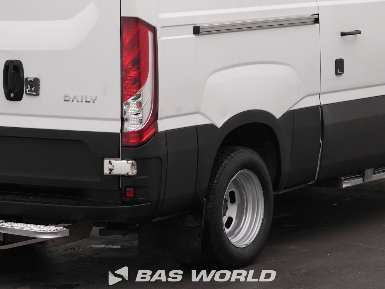 Other : Iveco Daily 35C14 Затворен ван