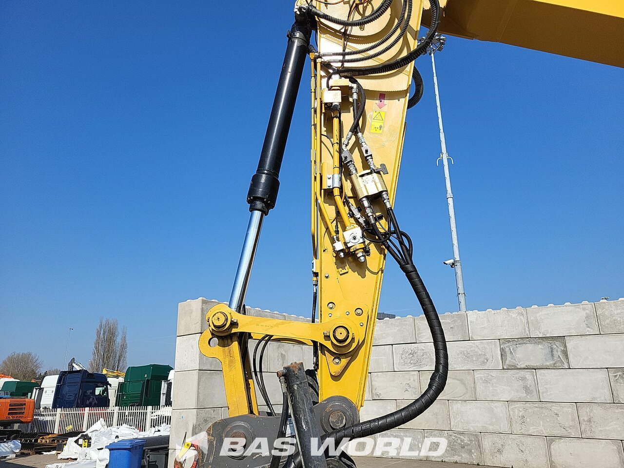 Other : Caterpillar 323 -07B Bageri gusjeničari