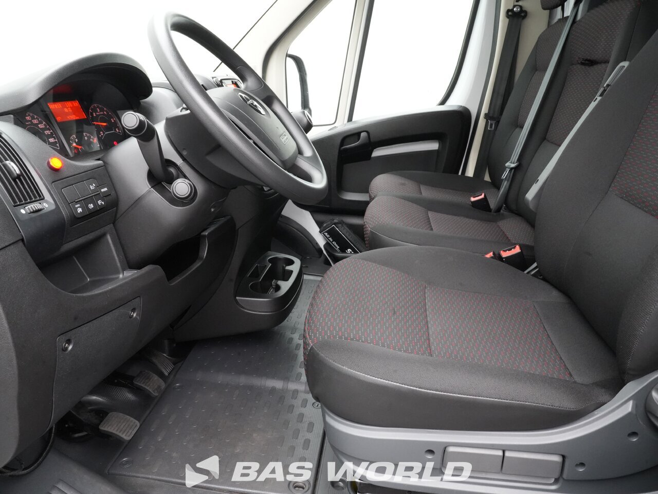 Other : Opel Movano 140PK Geschlossener Kasten