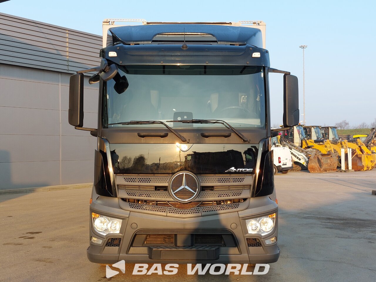 Other : Mercedes Antos 2546 Carrosseries fourgons