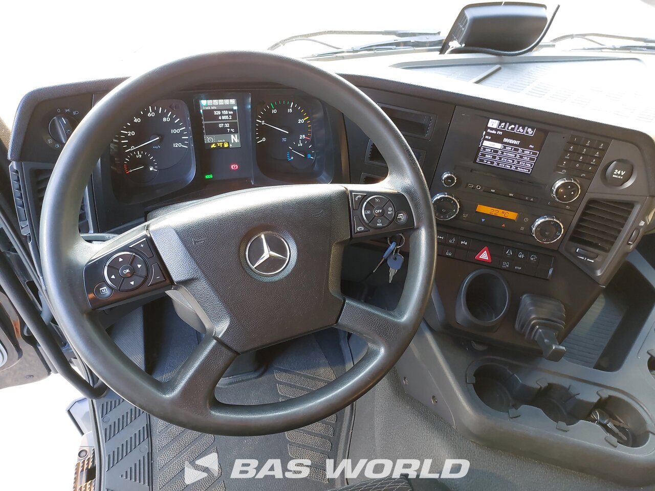 Other : Mercedes Antos 2546 Carrosseries fourgons
