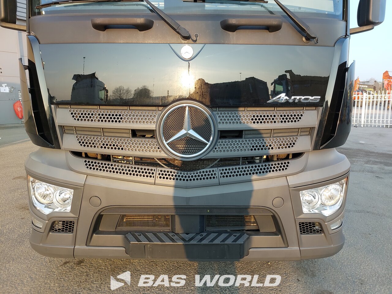 Other : Mercedes Antos 2546 Carrosseries fourgons