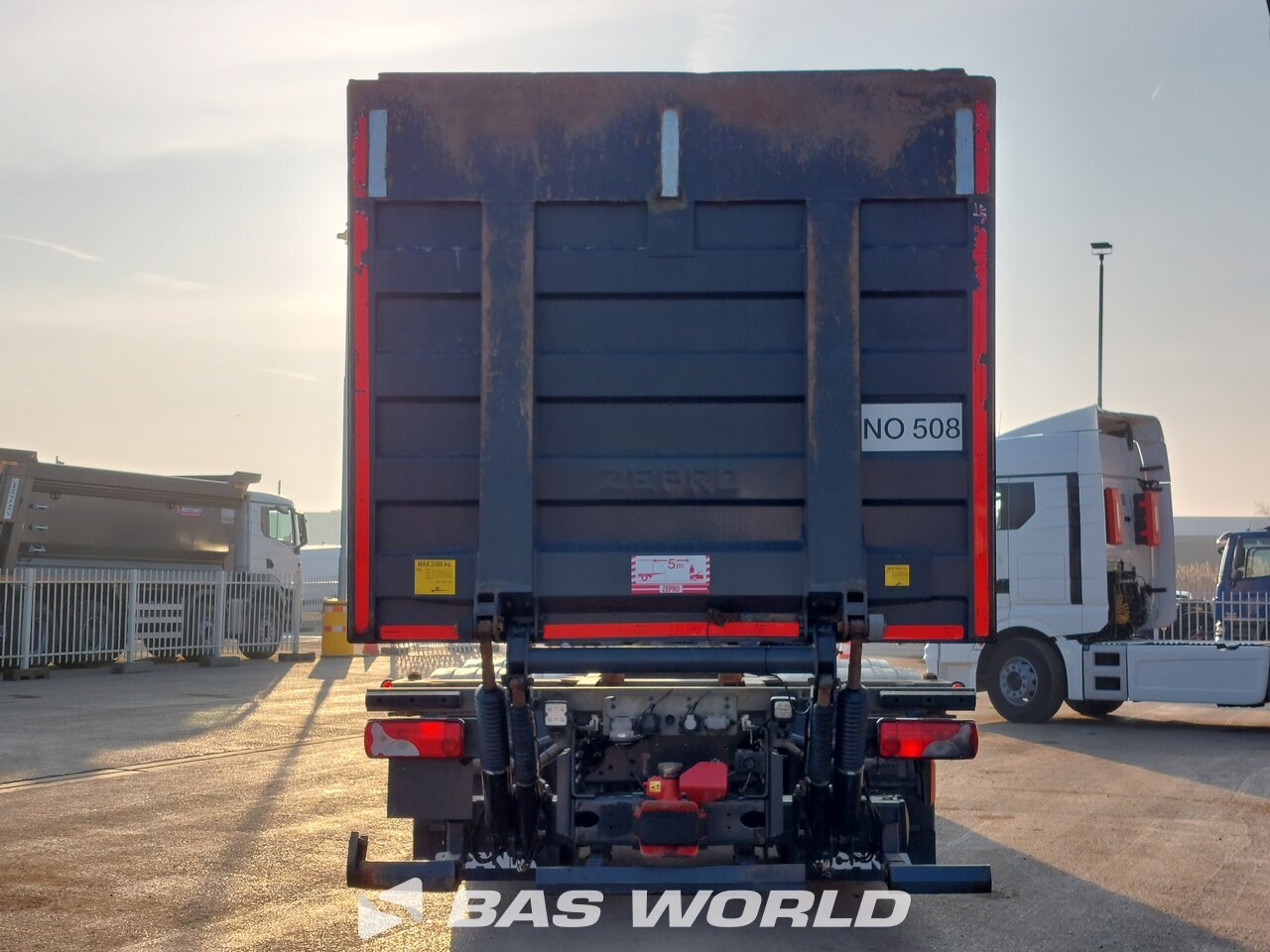 Other : Scania P500 Camion à Caisse Mobile