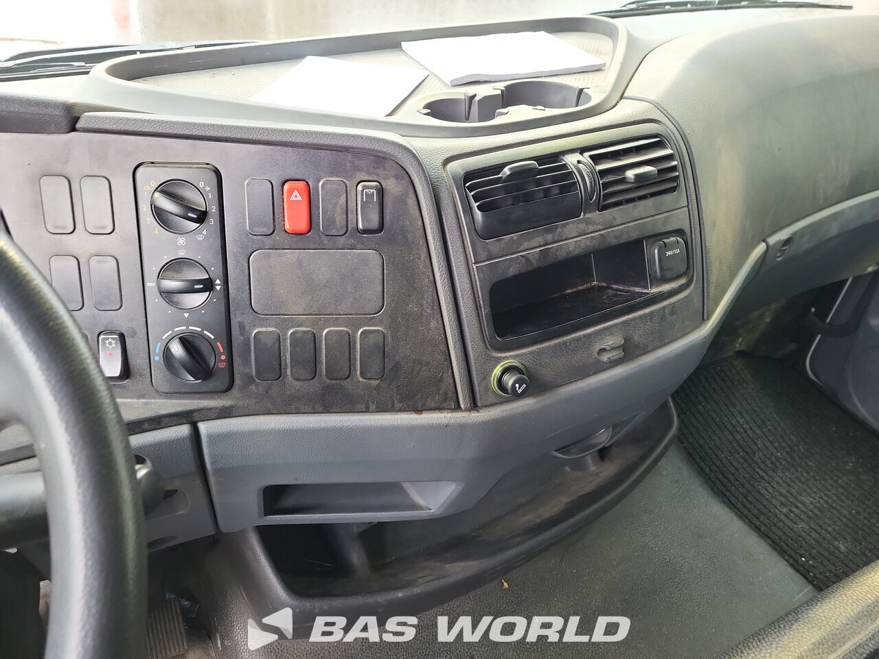 Other : Mercedes Atego 818 Carrosseries fourgons