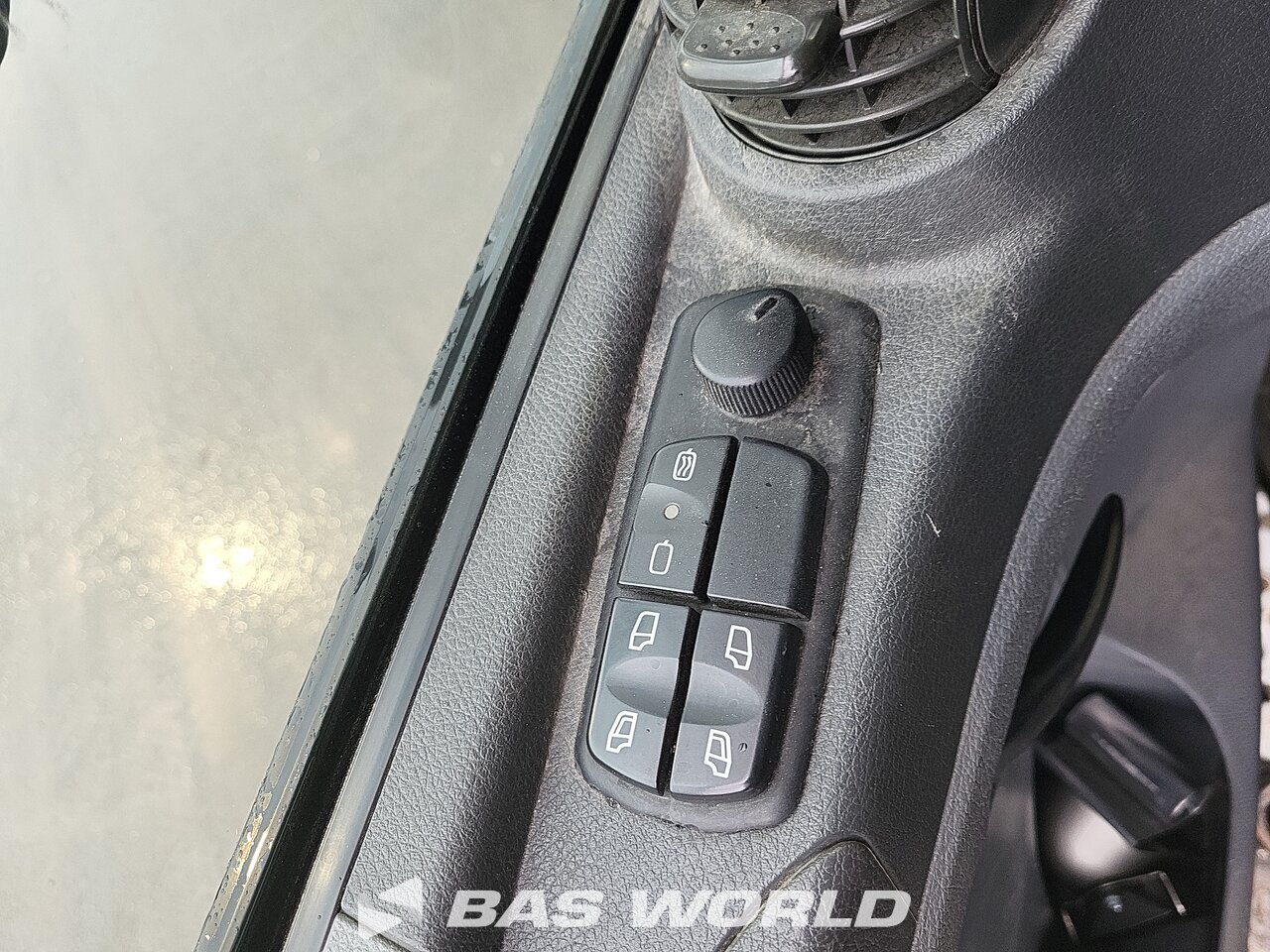 Other : Mercedes Atego 818 Carrosseries fourgons