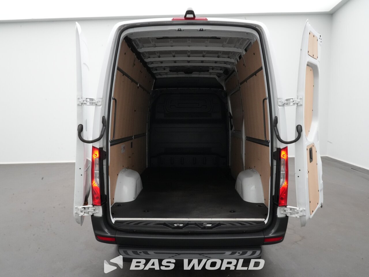 Other : Mercedes Sprinter 317 CDI Suljettu pakettiauto