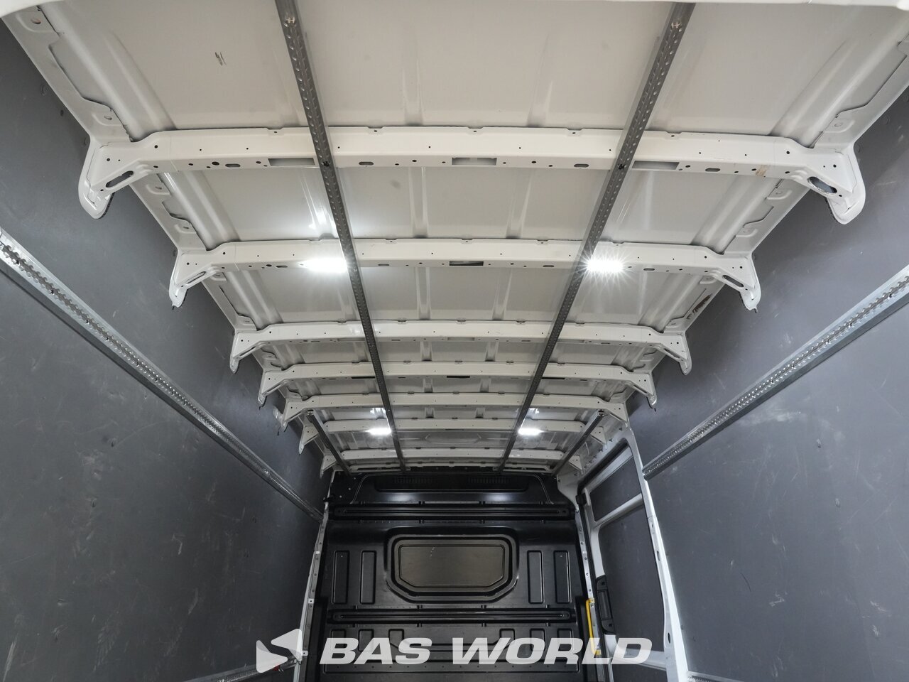 Other : MAN TGE 3.140 Closed box van