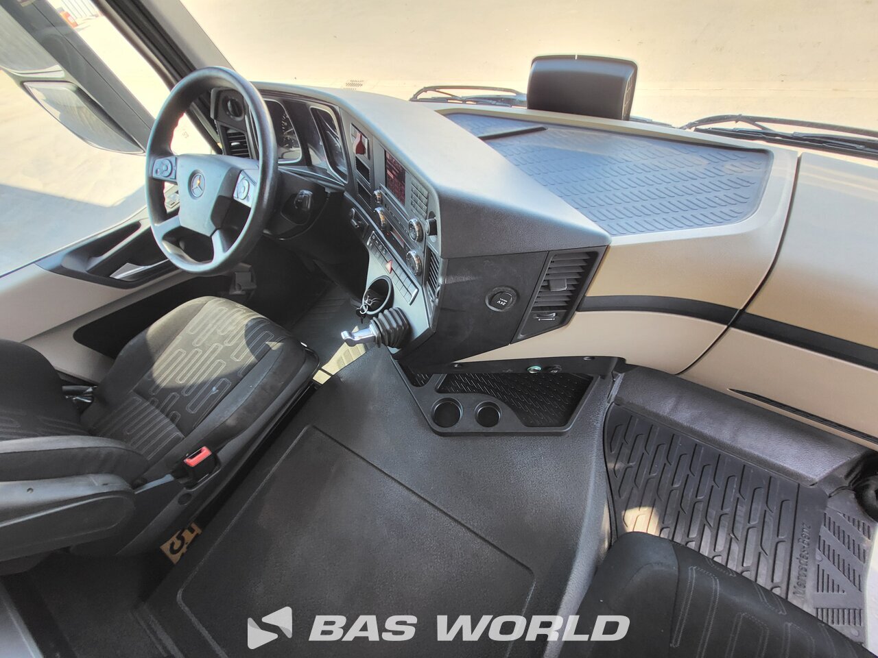 Other : Mercedes Actros 1843 Cap tractor