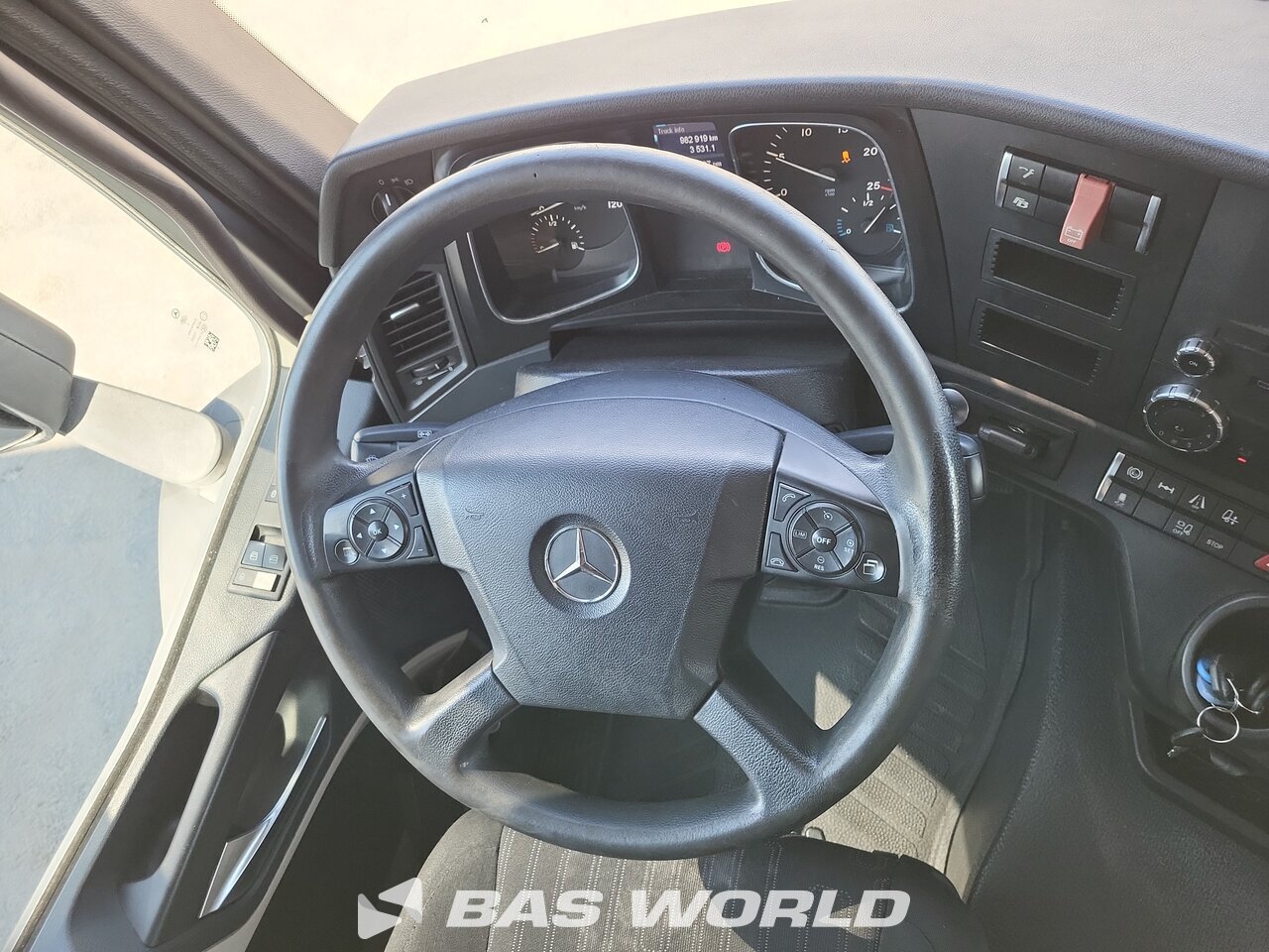 Other : Mercedes Actros 1843 Cap tractor
