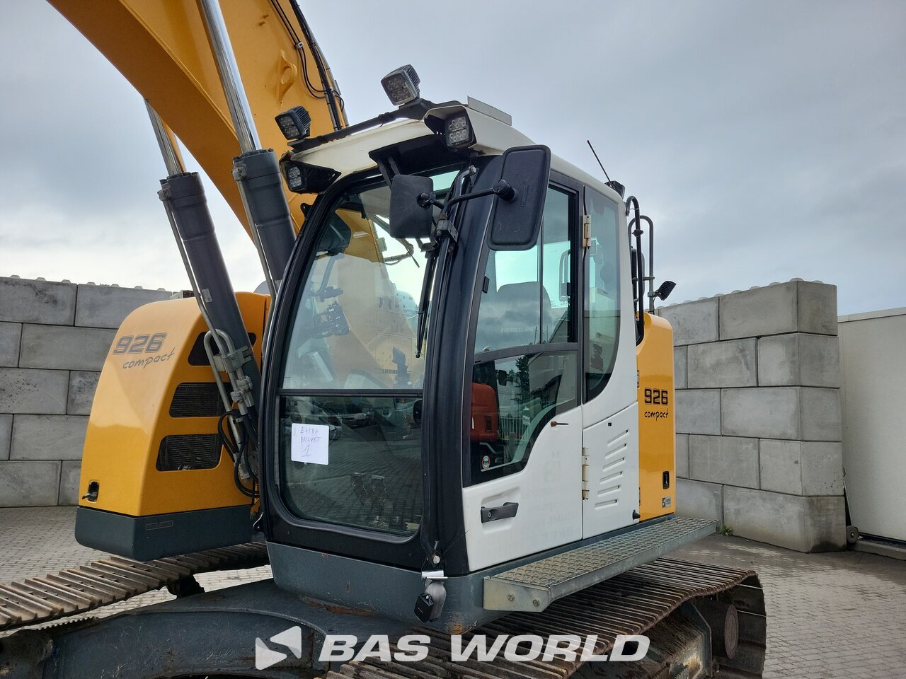 Other : Liebherr R926 Crawler excavators