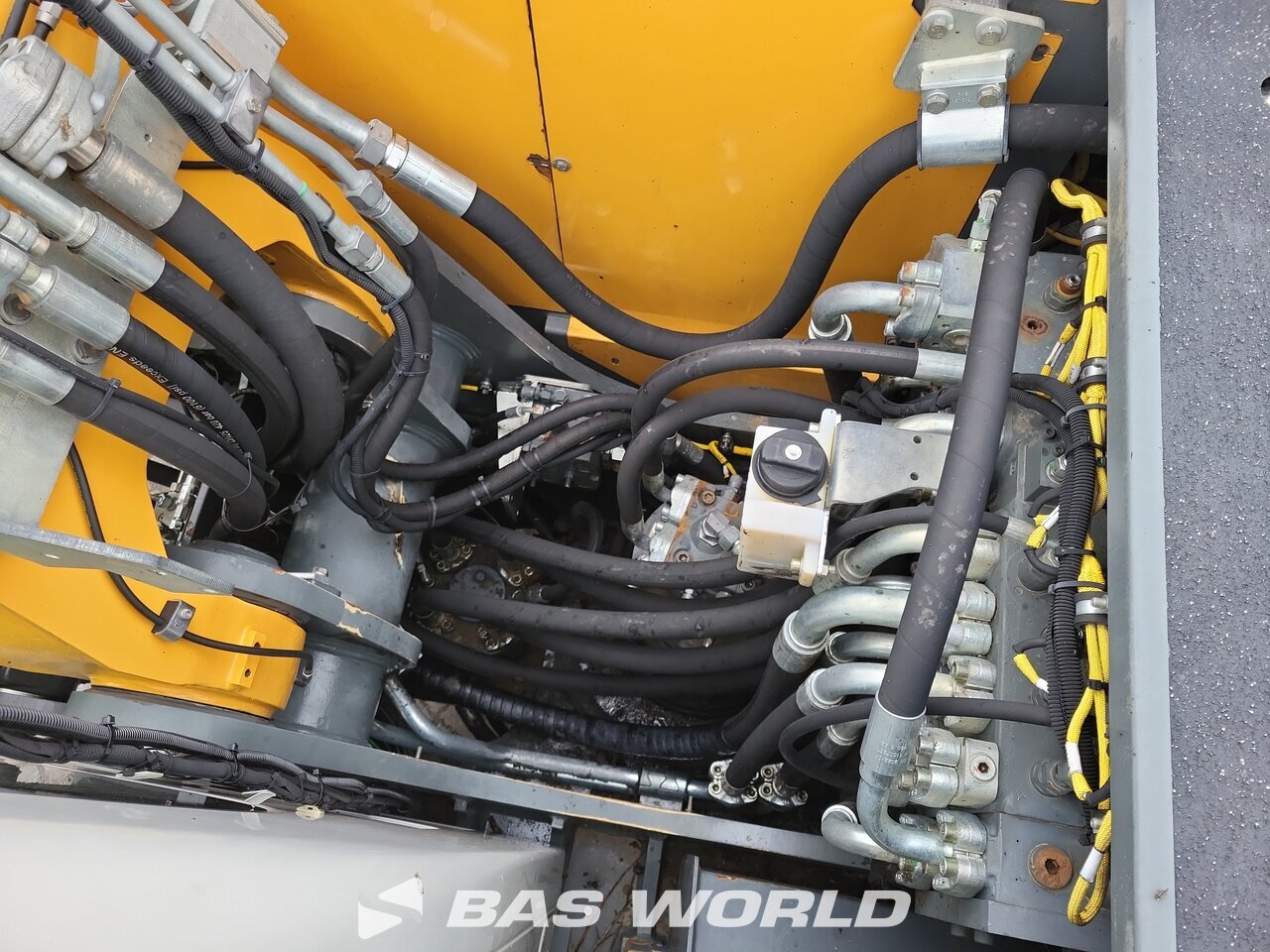 Other : Liebherr R926 Crawler excavators