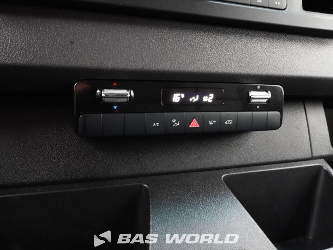 Other : Mercedes Sprinter 317 CDI Closed box van