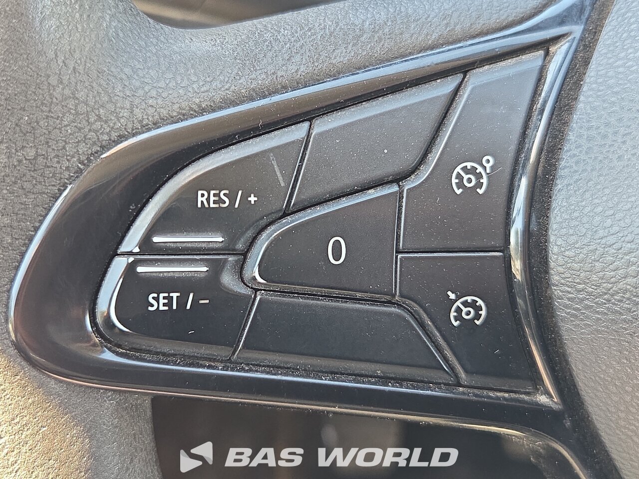 Other : Renault Trafic 130pk Suljettu pakettiauto