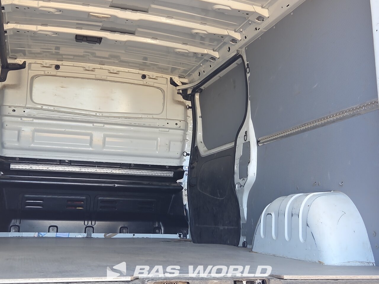 Other : Renault Trafic 130pk Suljettu pakettiauto