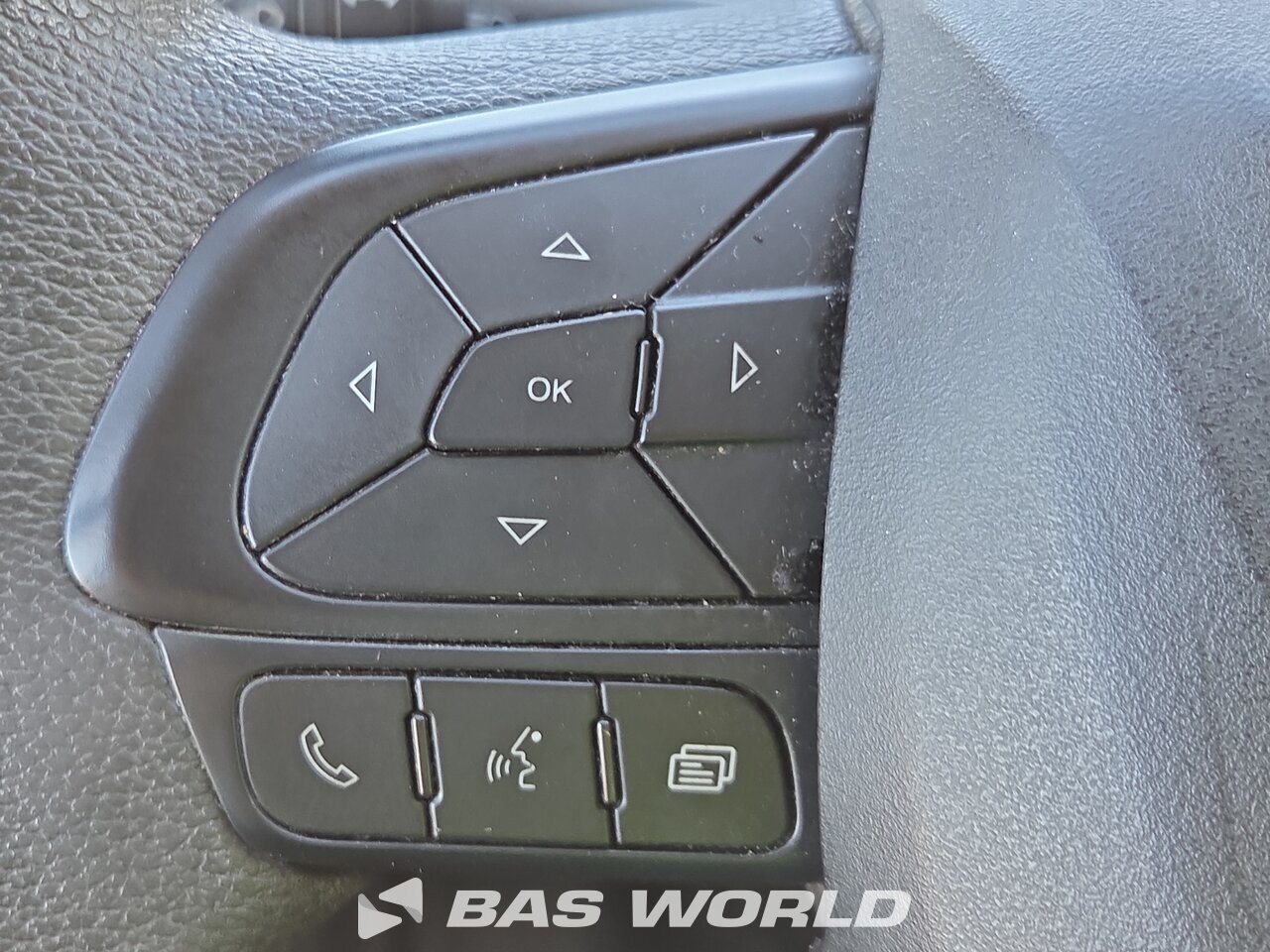 Other : Iveco Daily 35S16 شاحنة خفيفة بصندوق مغلق