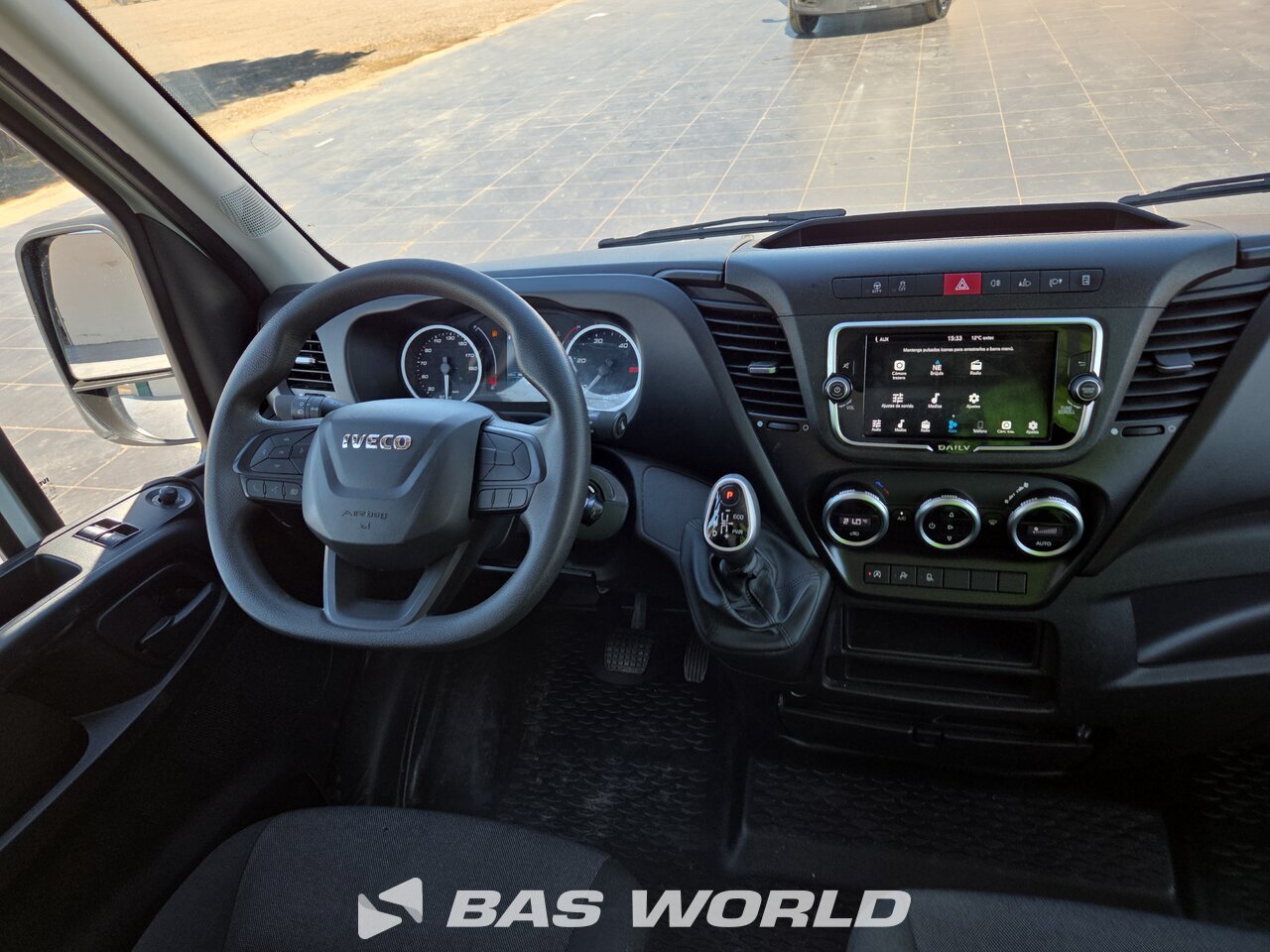 Other : Iveco Daily 35S16 شاحنة خفيفة بصندوق مغلق