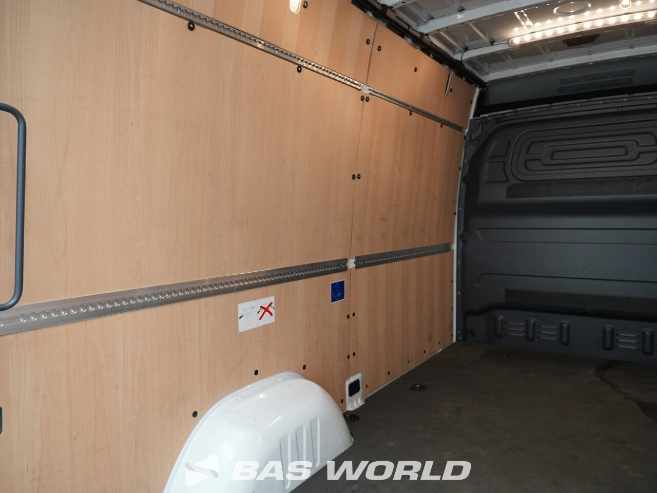 Other : Mercedes Sprinter 317 CDI Closed box van