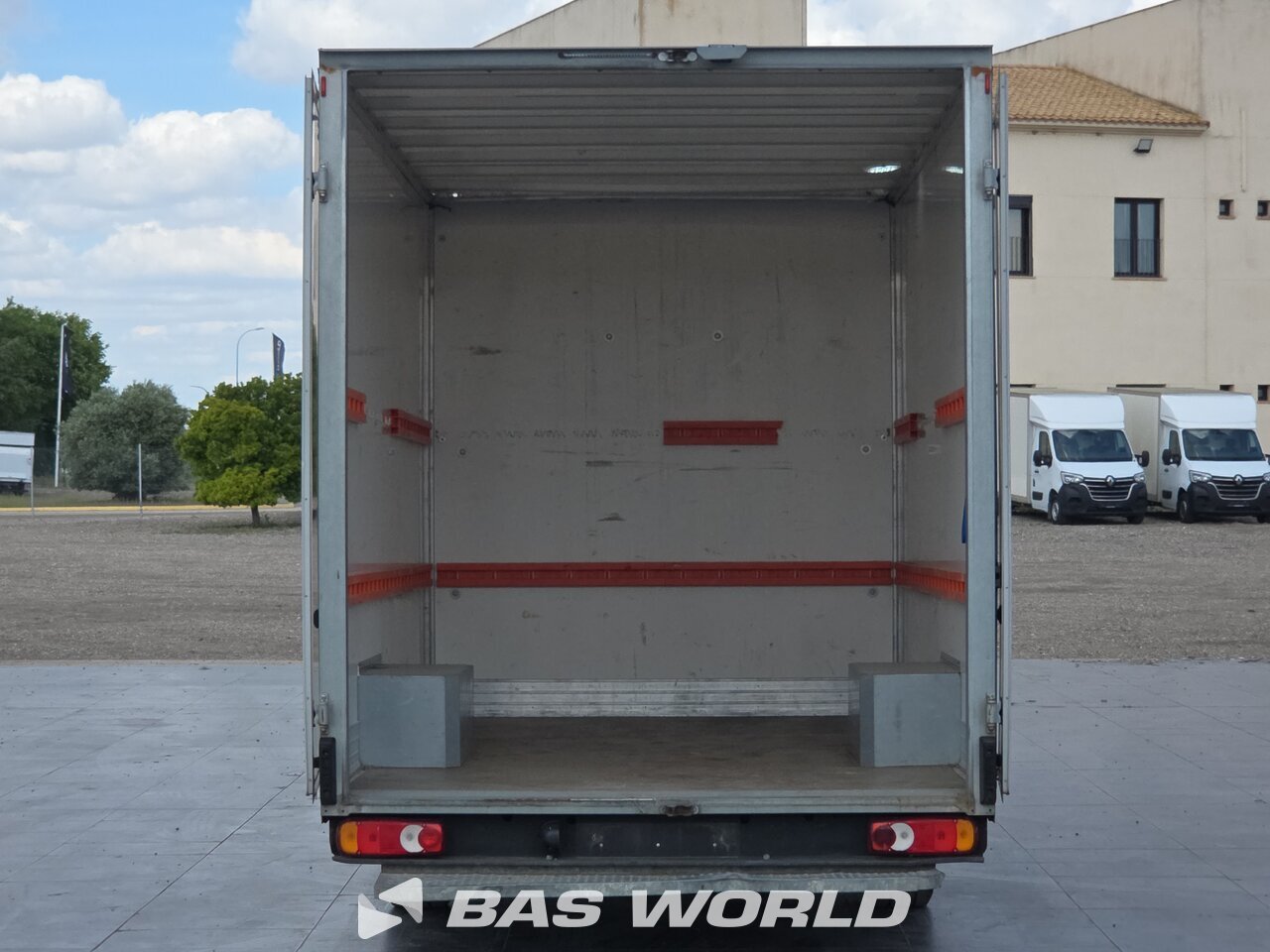 Other : Renault Master 145PK Box body