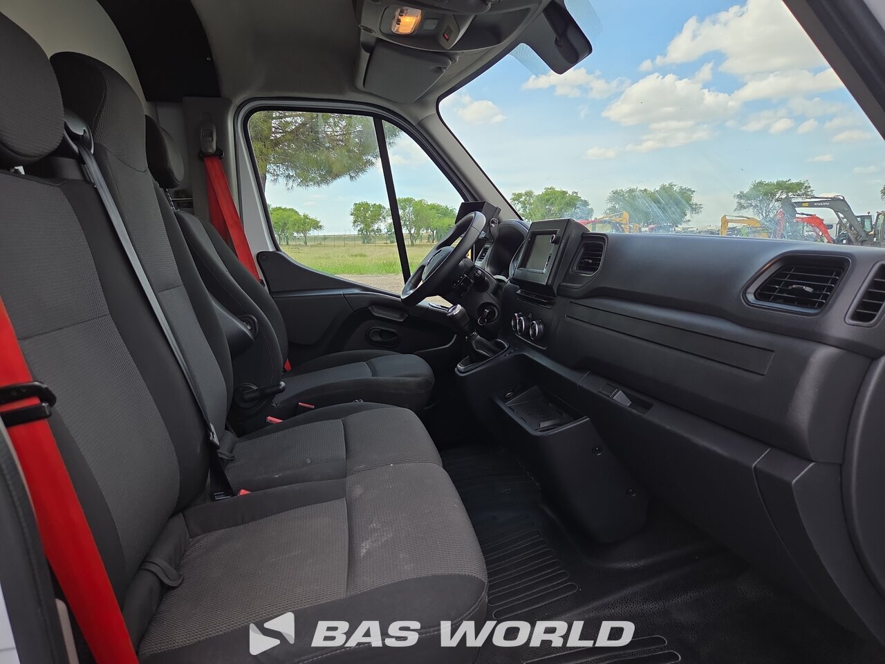 Other : Renault Master 145PK Box body