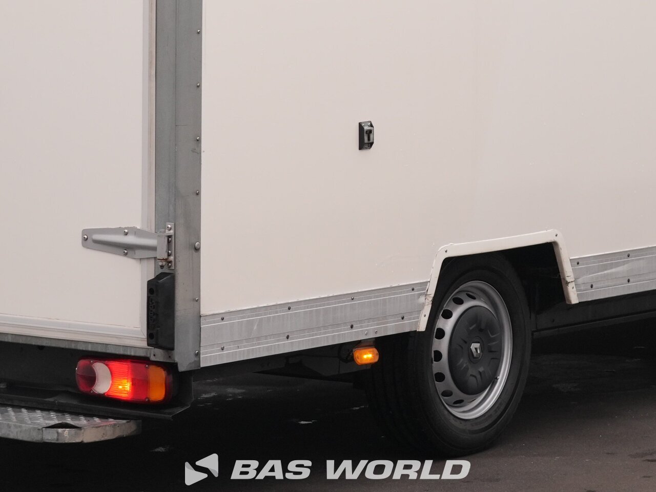 Other : Renault Master 145PK Box body