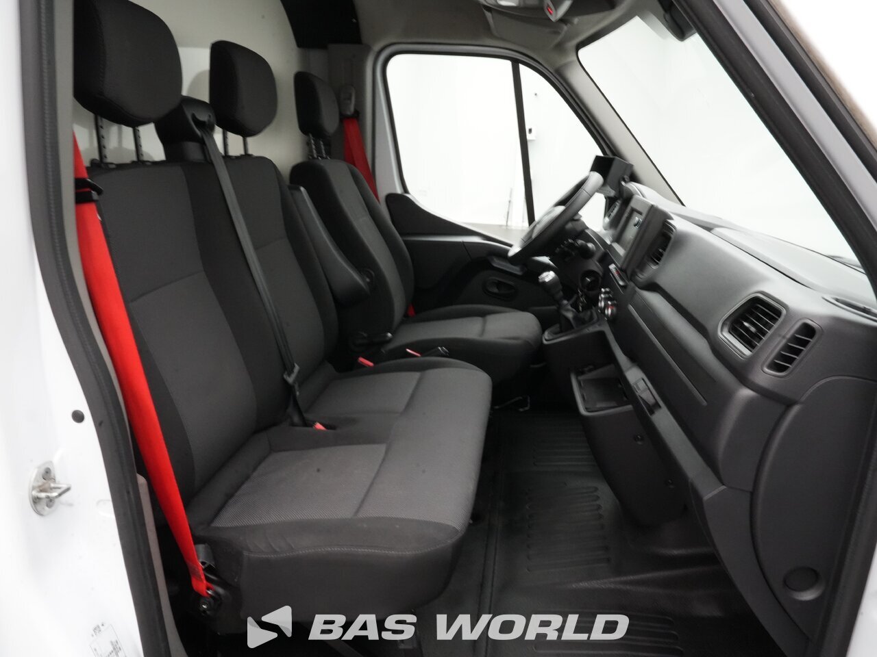 Other : Renault Master 145PK Box body