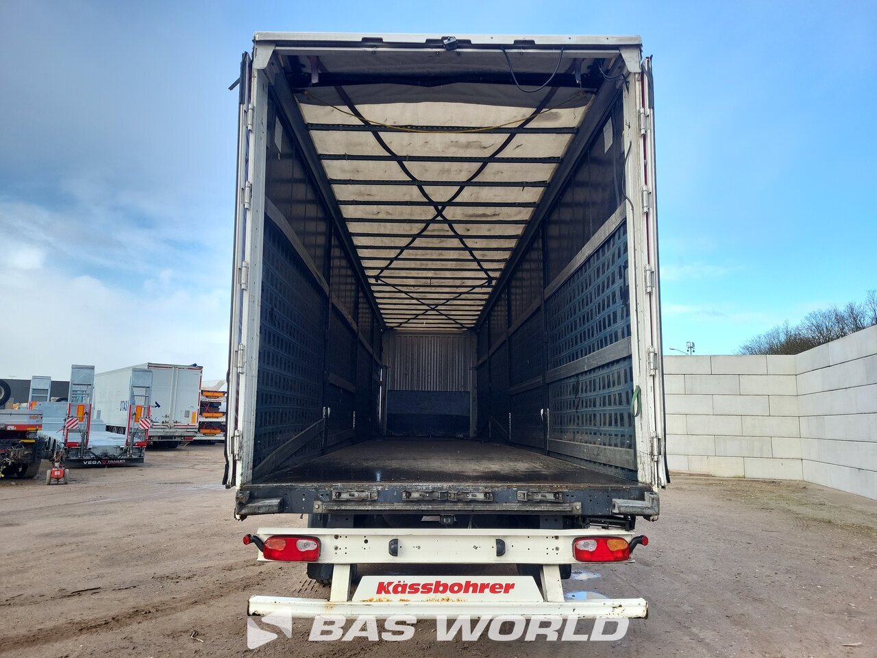 Other : Kässbohrer CXL050R123 Curtainside semi-trailer
