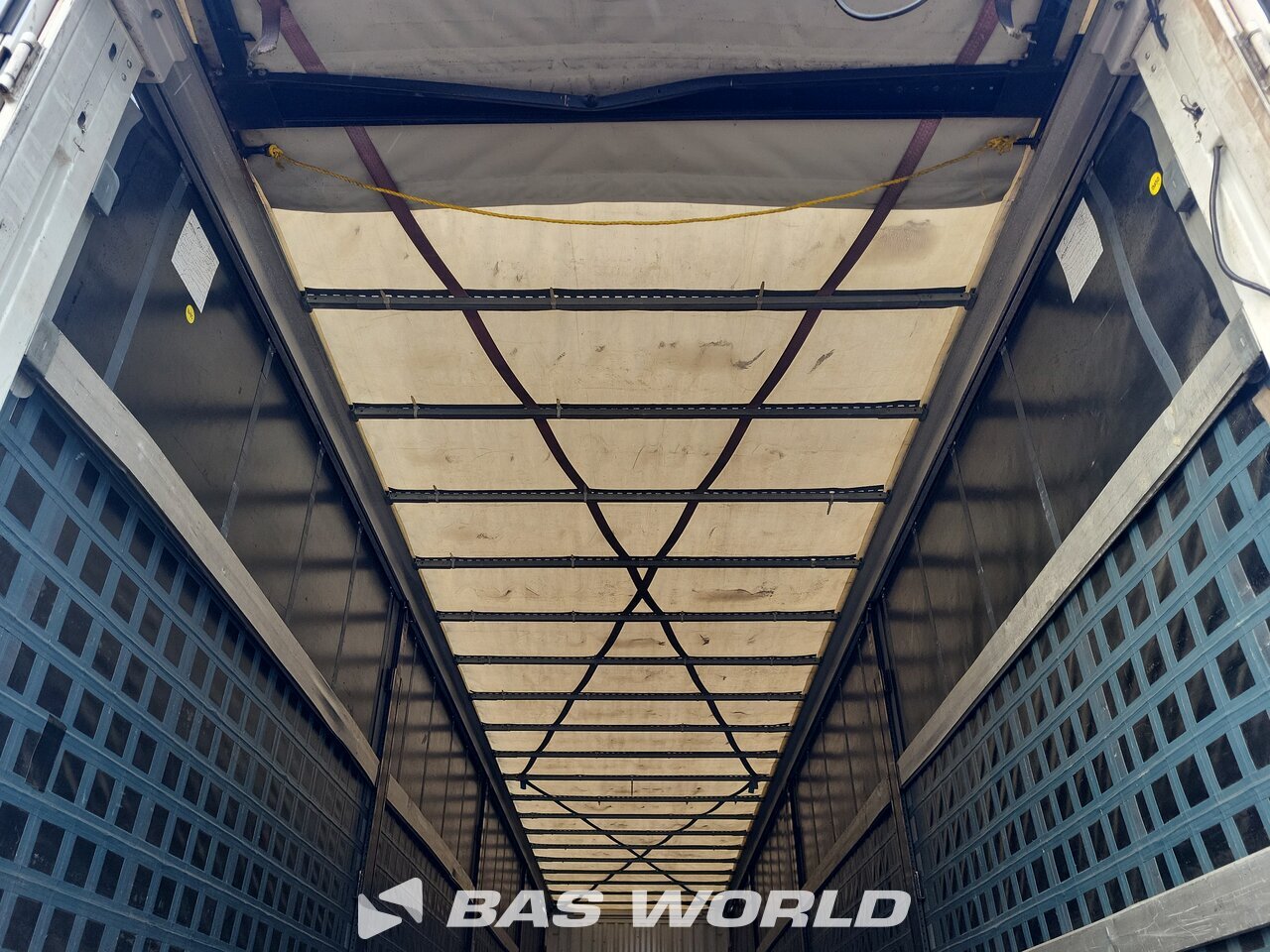 Other : Kässbohrer CXL050R123 Curtainside semi-trailer