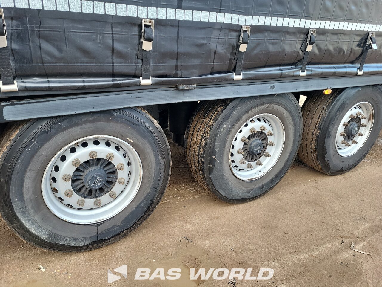 Other : Kässbohrer CXL050R123 Curtainside semi-trailer