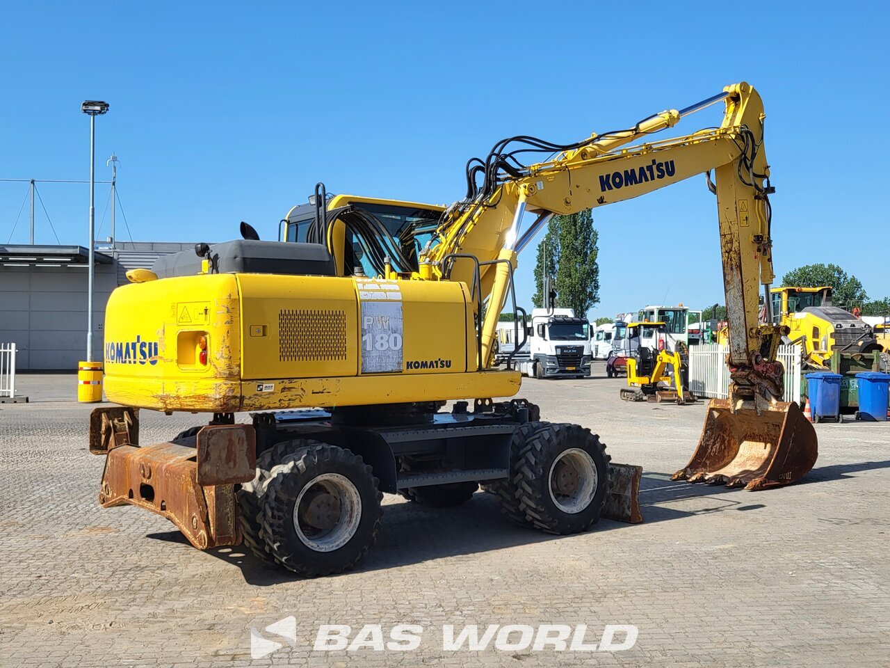 Other : Komatsu PW180 -7E0 Bager na kotače