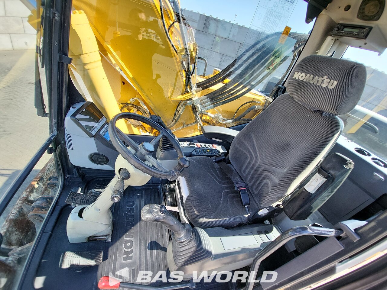 Other : Komatsu PW180 -7E0 Bager na kotače