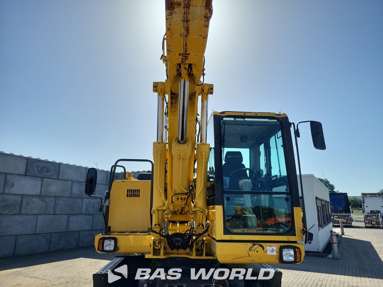 Other : Komatsu PW180 -7E0 Bager na kotače