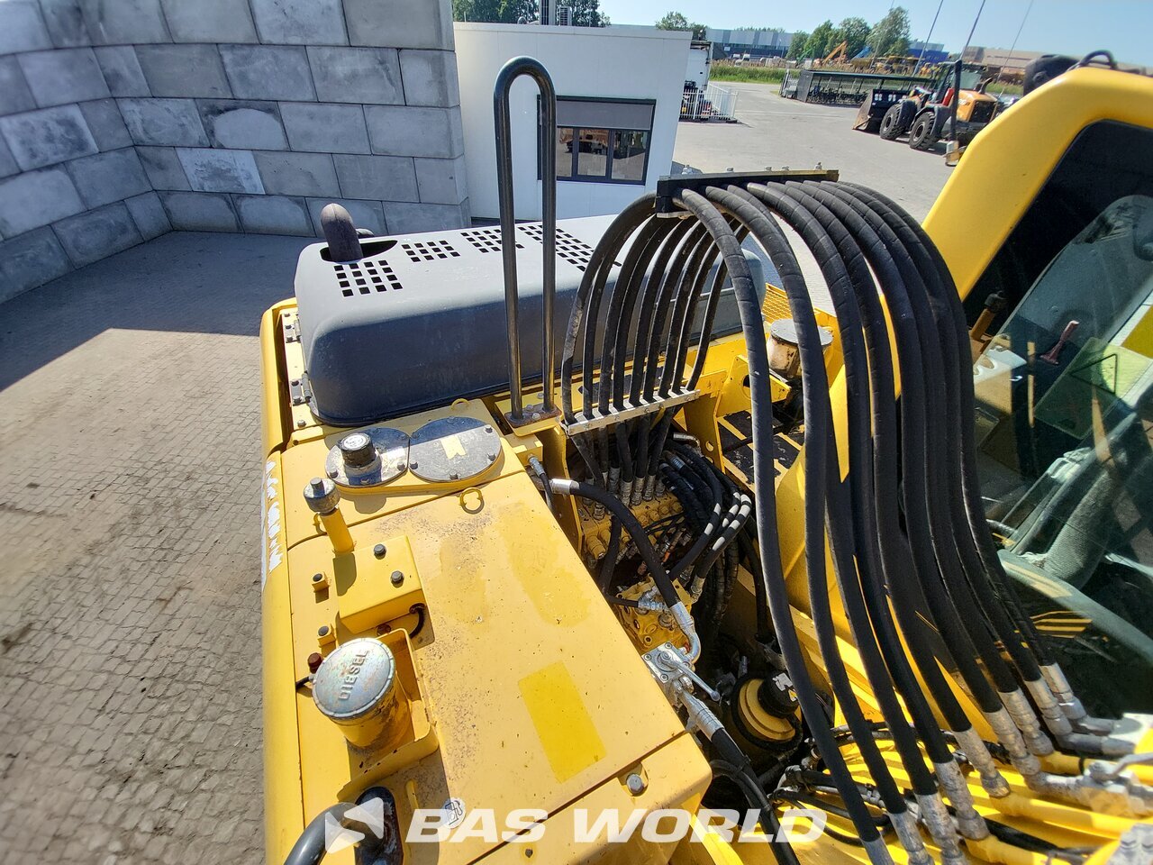 Other : Komatsu PW180 -7E0 Bager na kotače