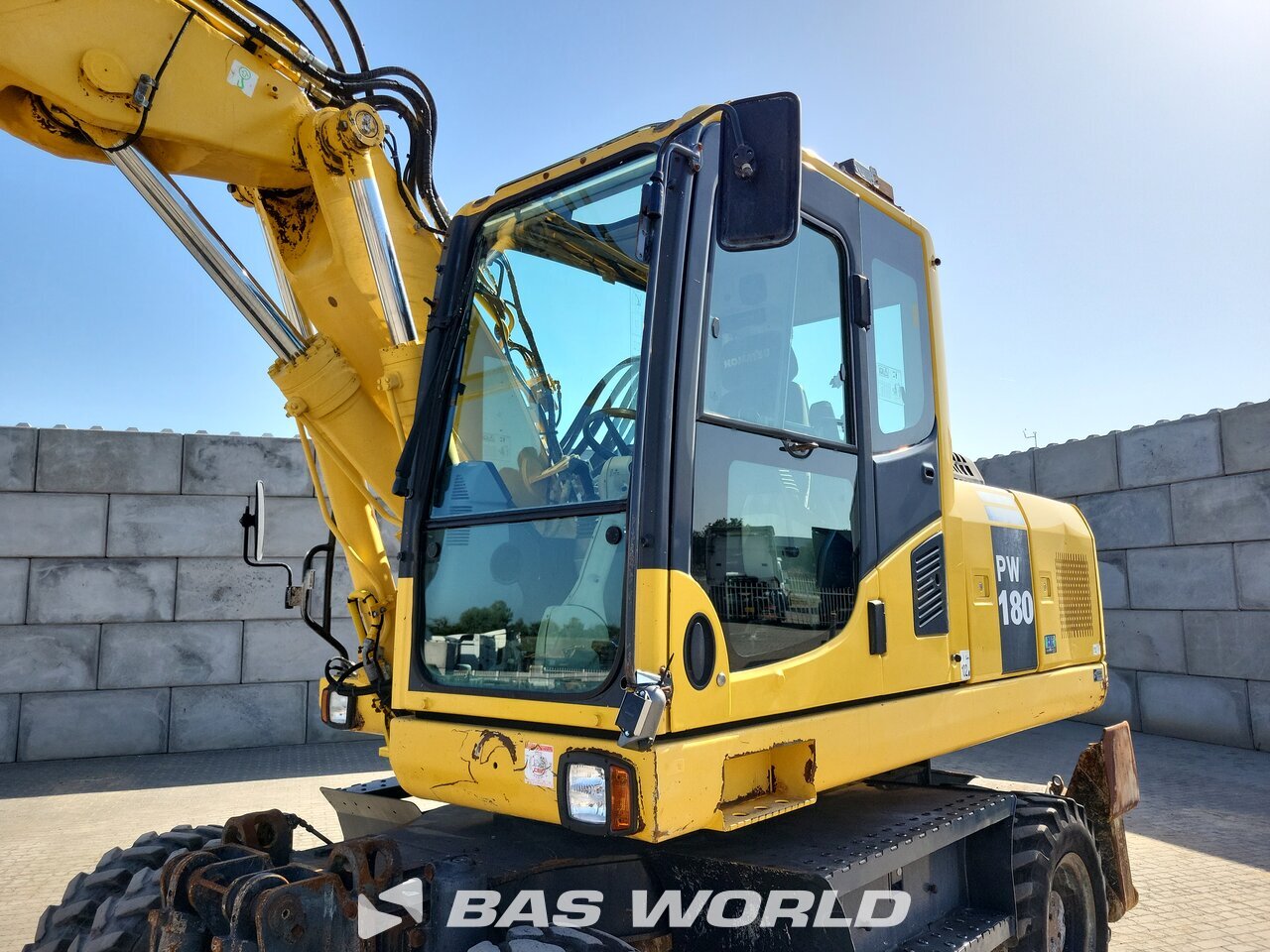 Other : Komatsu PW180 -7E0 Bager na kotače